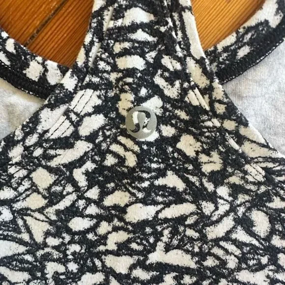 Lululemon Cool Racerback II in Ice Breaker White Black Size 6 - Picture 5 of 6